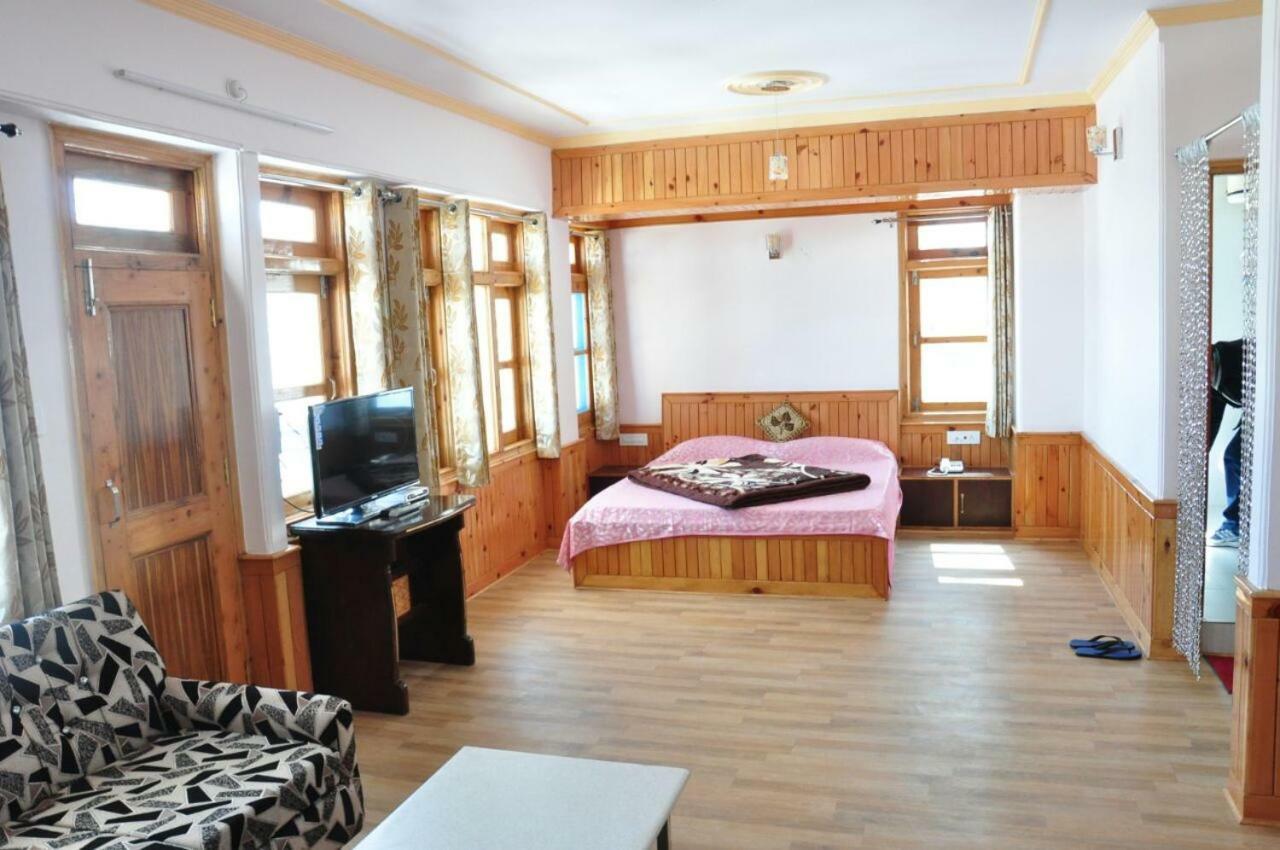 Sara Hotel Nārkanda Eksteriør bilde